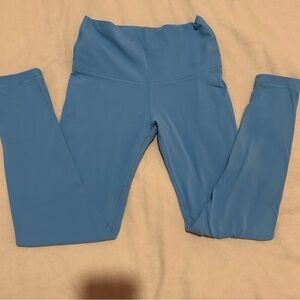 Aritzia TNA Leggings